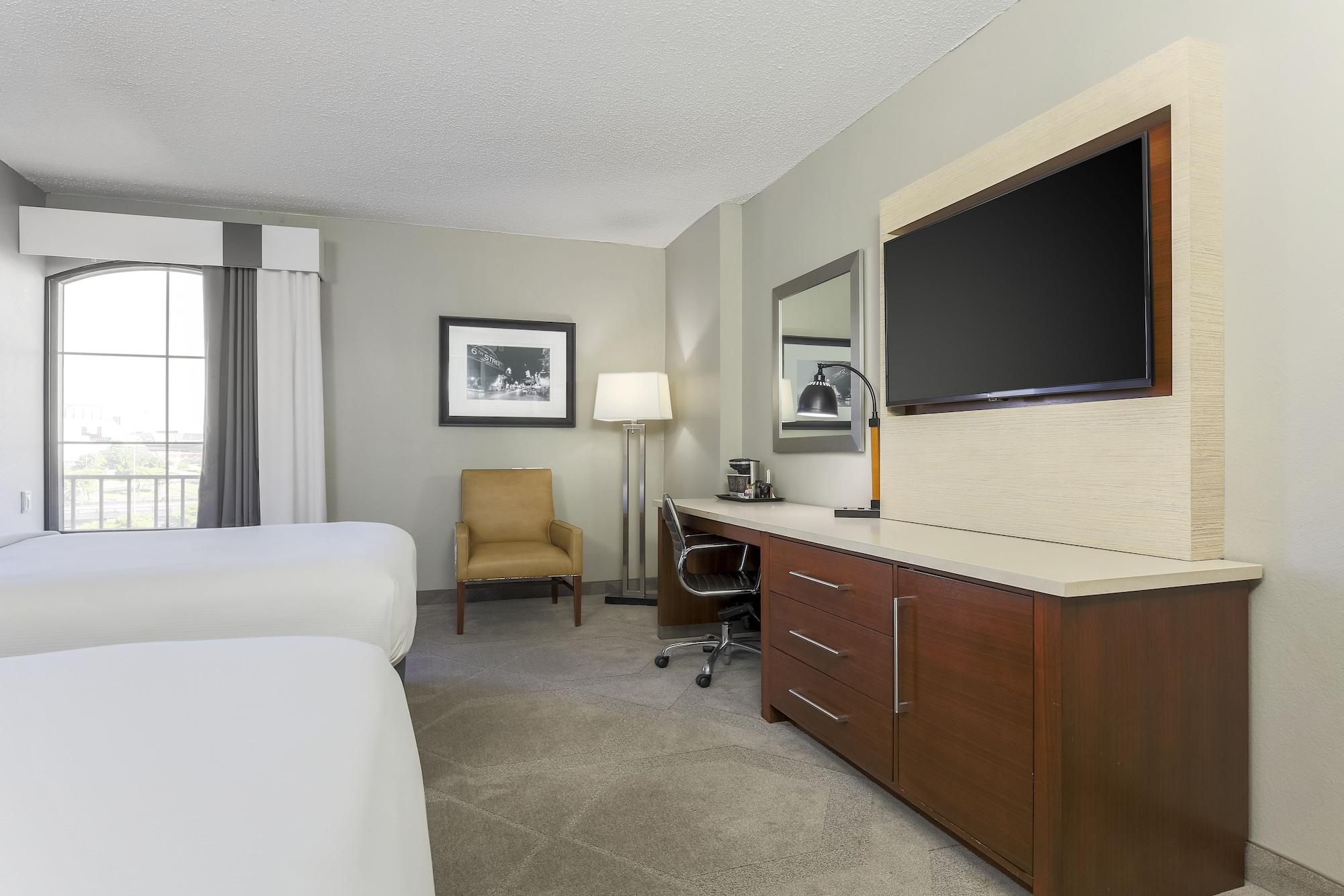 Doubletree By Hilton Austin-University Area Buitenkant foto
