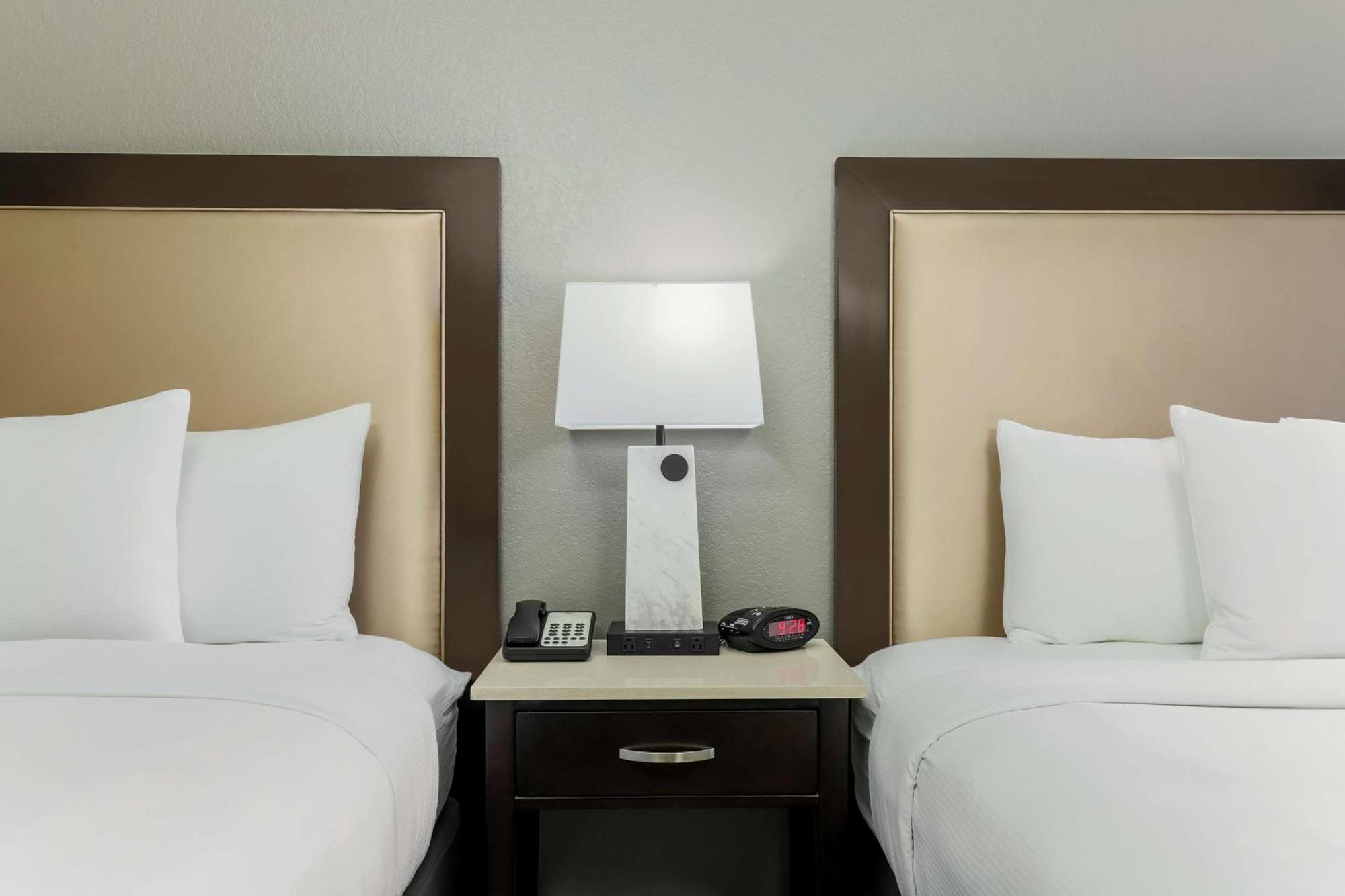 Doubletree By Hilton Austin-University Area Buitenkant foto