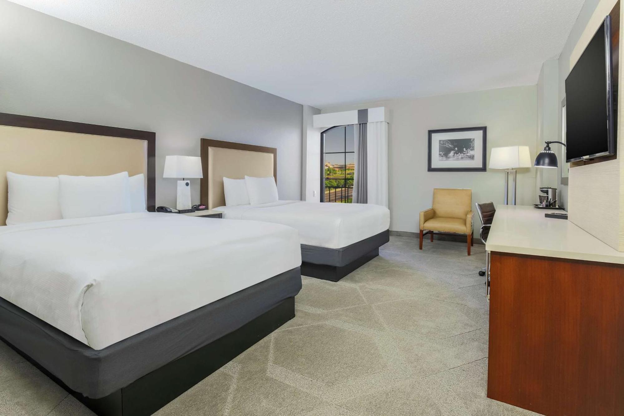 Doubletree By Hilton Austin-University Area Buitenkant foto